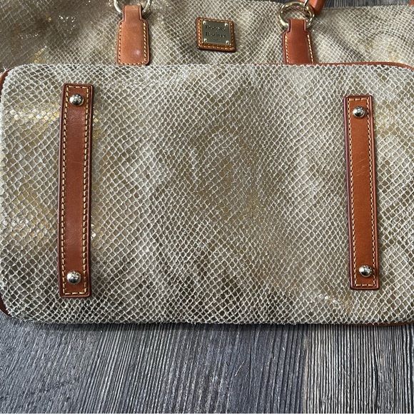 Gold/shimmer Snake pattern, brown handle. No longer available on website - Picture 5 of 12